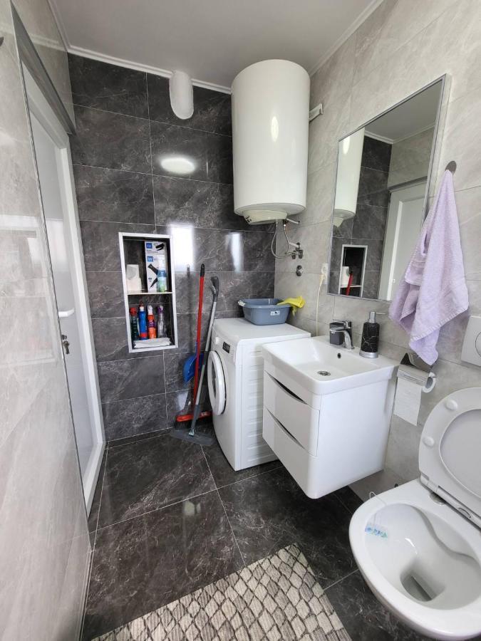 Apartman Dora With Sea View And Terrace Umag Kültér fotó
